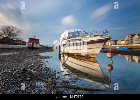 Herbst am Fluss in der Nähe von adur Shoreham-by-Sea, West Sussex, England. Stockfoto