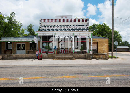 Hye, Texas - Juni 8, 2014: Blick auf den General Store und Post in der kleinen Stadt hye in Texas, USA. Stockfoto