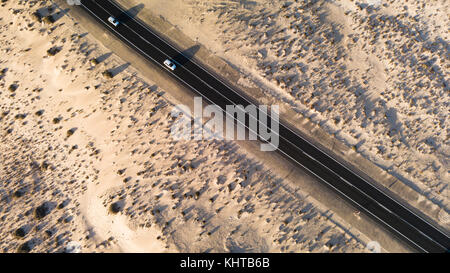 Straße in die Wüste, Fuerteventura, Kanarische Inseln Stockfoto