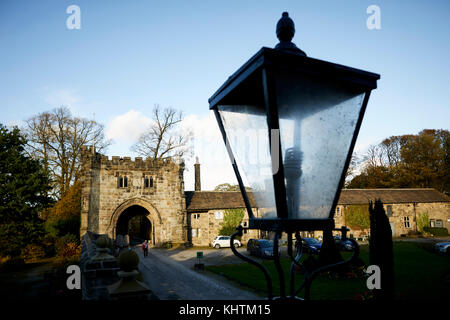 Herbst im Whalley, Lancashire in Ribble Valley, Torhaus, die Ruinen der Abtei Stockfoto