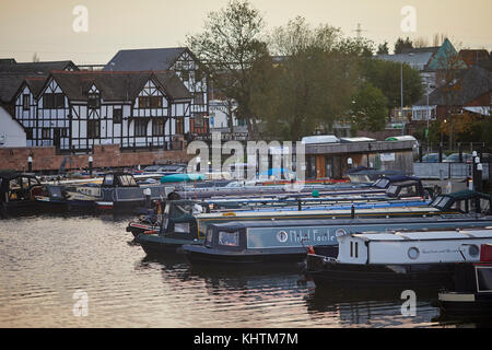 Northwich Marina auf dem Fluss Weaver im Zentrum der Stadt Northwich, Cheshire Stockfoto