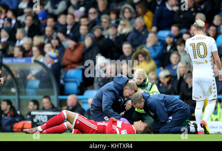 Marcus Tavernier von Middlesbrough schlägt beim Sky Bet Championship-Spiel in der Elland Road, Leeds, einen Schlag. Stockfoto