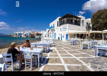 Gastronomie in Klein Venedig in Mykonos-Stadt, Gastronomie auf Klein Venedig im Mykonos-Stadt, Mykonos, Kykladen, Ägäis, Griechenland, Stockfoto