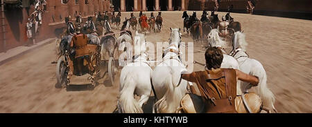 Ben-HUR 1959 MGM-Film mit Charton Heston im epischen Wagenrennen mit seinem weißen Pferdeteam Stockfoto