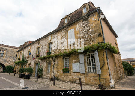 Issigeac, mittelalterliches Dorf in Périgord, Nouvelle-Aquitaine, Frankreich Stockfoto