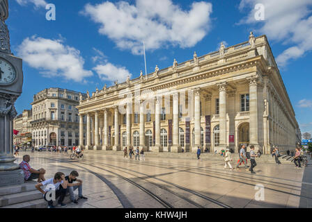 Frankreich, Gironde, Bordeaux, Place de la Comédie, mit Blick auf die Grand Théâtre de Bordeaux Stockfoto