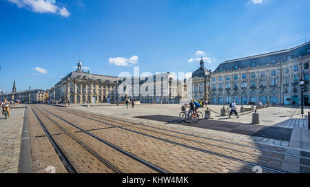 Frankreich, Gironde, Bordeaux, Place de la Bourse mit Blick auf den Palais de la Bourse und das Musée National des Douanes Stockfoto