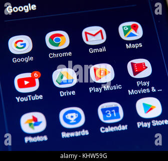 Montreal, Kanada - 12. November 2017: Google Apps Symbole auf Samsung S8 Bildschirm. google LLC ist eine US-amerikanische multinationale Technologieunternehmen, das speciali Stockfoto
