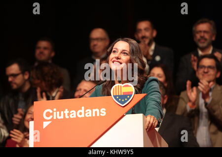 Ines Arrimadas während der Präsentation der Kandidaturen für die Wahlen vom 21. Dezember in Barcelona am Sonntag, den 19. November 2017. Quelle: Gtres Información más Comuniación online, S.L./Alamy Live News Stockfoto