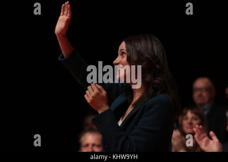 Ines Arrimadas während der Präsentation der Kandidaturen für die Wahlen vom 21. Dezember in Barcelona am Sonntag, den 19. November 2017. Quelle: Gtres Información más Comuniación online, S.L./Alamy Live News Stockfoto