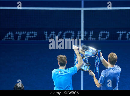 London, Großbritannien. 19 Nov, 2017. Atp Tennis, London, November 19, 2017 Henri kontinen/John peers Sieger der Doppel Männer an das Finale nitto ATP-Finale tennis Männer in millenium Arena, O2-Arena in London, Großbritannien, 19. November 2017, Saison 2017/2018 Quelle: Peter Schatz/alamy leben Nachrichten Stockfoto