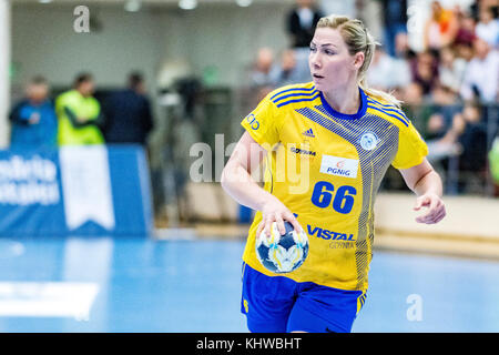 November 19, 2017: Joanna szarawaga #66 (vistal gdyia) während der Frau EHF Champions League Spiel zwischen csm Bukarest vs (ROU) Vistal Gdynia (Pol) bei Dinamo polyvalenten Halle in Bukarest, Rumänien, Rou. copyright: Cronos/Catalin soare Stockfoto