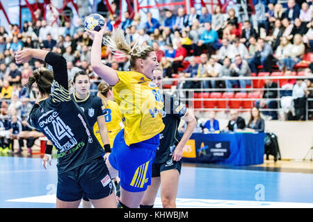 November 19, 2017: Joanna szarawaga #66 (vistal gdyia) während der Frau EHF Champions League Spiel zwischen csm Bukarest vs (ROU) Vistal Gdynia (Pol) bei Dinamo polyvalenten Halle in Bukarest, Rumänien, Rou. copyright: Cronos/Catalin soare Stockfoto