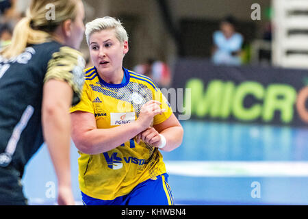 November 19, 2017: patrycja kulwinska #77 (vistal gdyia) während der Frau EHF Champions League Spiel zwischen csm Bukarest vs (ROU) Vistal Gdynia (Pol) bei Dinamo polyvalenten Halle in Bukarest, Rumänien, Rou. copyright: Cronos/Catalin soare Stockfoto