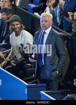 London, Großbritannien. 19 Nov, 2017. Atp Tennis, London, 19. November 2017 david beckham und Boris Becker David Goffin, bel vs grigor Dimitrov, bul Am abschließenden Gleichen nitto ATP-Finale tennis Männer in millenium Arena, O2-Arena in London, Großbritannien, 19. November 2017, Saison 2017/2018 Quelle: Peter Schatz/alamy leben Nachrichten Stockfoto