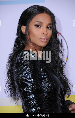 Los Angeles, CA, USA. November 2017. 19. November 2017 – Los Angeles, Kalifornien – Ciara. 2017 American Music Awards am Microsoft Theater in Los Angeles. Foto: Birdie Thompson/AdMedia Credit: Birdie Thompson/AdMedia/ZUMA Wire/Alamy Live News Stockfoto