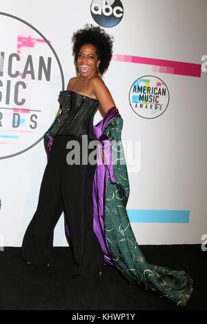 Los Angeles, CA, USA. November 2017. Rhonda Ross Kendrick im Pressesaal für 2017 American Music Awards (Amas) - Press Room, Microsoft Theater, Los Angeles, CA 19. November 2017. Quelle: Priscilla Grant/Everett Collection/Alamy Live News Stockfoto