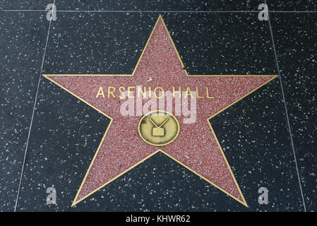 HOLLYWOOD, CA - DEZEMBER 06: Arsenio Hall Star auf dem Hollywood Walk of Fame in Hollywood, Kalifornien am 6. Dezember 2016. Stockfoto