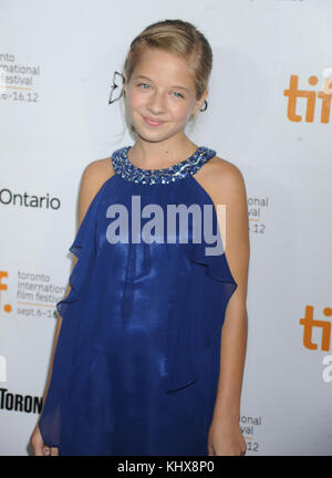 TORONTO, ON - 09. SEPTEMBER: Jackie Evancho kommt bei der Premiere von The Company You Keep während des Toronto International Film Festivals 2012, das am 9. September 2012 in der Roy Thomson Hall in Toronto, Kanada stattfand Stockfoto