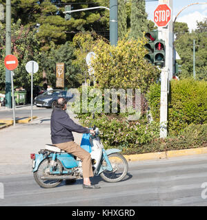 Athen, Griechenland - 24. Oktober 2017: In den Straßen von Athen. Stockfoto