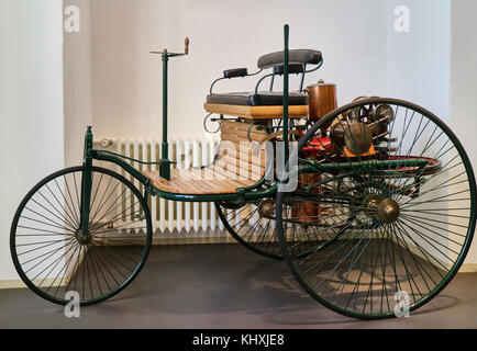 Europa, Deutschland, Sachsen, Dresden, Stadt, das Transport Museum, das erste Auto von Carl Benz, Benz Patent-Motorwagen 1886 Stockfoto