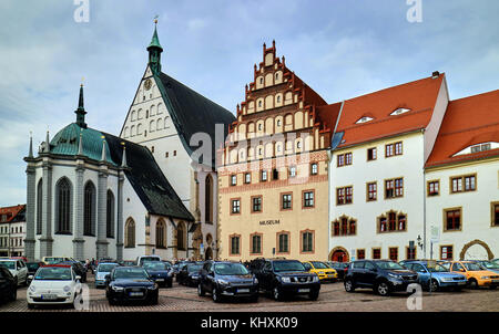 Europa, Deutschland, Sachsen, Freiberg, Untermarkt Square, die Kathedrale St. Maria und die Stadt Museum; diese Kirche-Hall, der im spätgotischen Stil, wurde am Ende von 15 gebauten e Stockfoto