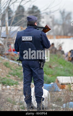 Räumung eines Romas-Lagers durch Bereitschaftspolizei, Vaulx-en-Velin, Frankreich Stockfoto