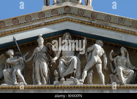 Geschnitzte Statuen auf Giebel, Akademie von Athen, Athen, Attika, Griechenland, Europa Stockfoto