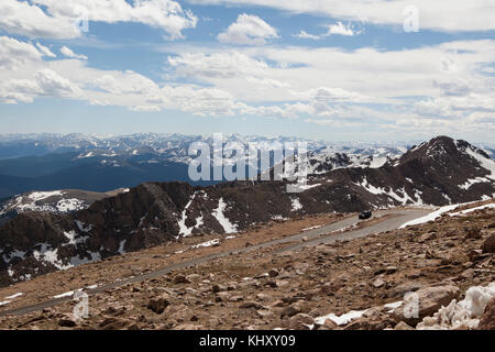 Blick vom Mount Evans Straße über bergige Landschaft, Colorado, USA Stockfoto