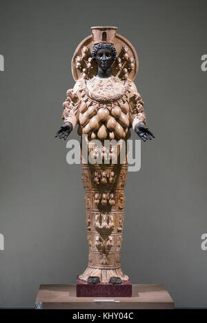 Neapel. Italien. Artemis von Ephesus, alte römische Skulptur, 2. Jahrhundert n. Chr. Museo Archeologico Nazionale di Napoli. Nationales Archäologisches Museum Stockfoto