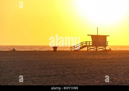 Venice Beach Blick auf lifeguard House bei Sonnenuntergang Stockfoto