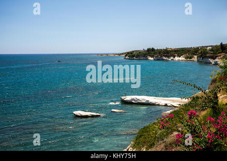 Eine malerische Aussicht auf die Bucht in der Nähe von Gouverneur Beach, Zypern Stockfoto