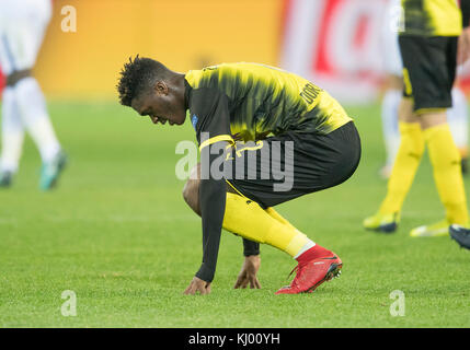 Dortmund, Deutschland. November 2017. Dan-Axel ZAGADOU (DO) enttäuscht. Fussball Champions League, Vorrunde, 5. Spieltag Borussia Dortmund (DO) - Tottenham Hotspur (Spurs) 1:2, am 21.11.2017 in Dortmund/Deutschland. |Nutzung weltweit Guthaben: dpa/Alamy Live News Stockfoto