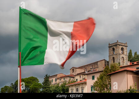 Italienische Flagge in Montecatini Alto, Toskana, Italien Stockfoto