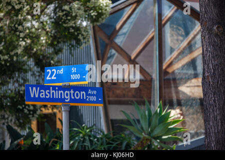 Er gehry Residence ist der Architekt Frank Gehry eigenen Haus. Es war ursprünglich eine Erweiterung, entworfen von Gehry und gebaut, um eine bestehende niederländische Kolonialzeit Stockfoto