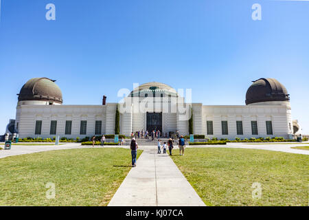 Griffith Observatory ist eine Einrichtung in Los Angeles, Kalifornien, sitzen auf dem Südhang des Hollywood mount, Griffith Park. Stockfoto