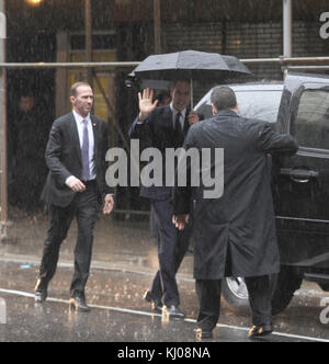 NEW YORK, NY - DEZEMBER 09: Catherine, Herzogin von Cambridge, besucht das National September 11 Memorial Museum mit ihrem Mann Prinz William, Herzog von Cambridge am 9. Dezember 2014 in New York City. Das Paar, das ohne ihren Sohn Prince George reist, ist auf einem dreitägigen US-Ostküstenbesuch. Dies ist der erste offizielle Besuch des Herzogs und der Herzogin in New York City. Personen: Prinz William, Herzog von Cambridge Stockfoto