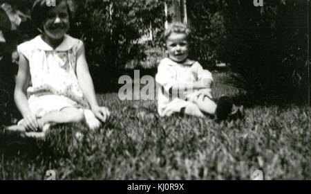 Ein Bild aus dem Jahr 1928, das einen historischen Moment oder ein Ereignis festnimmt, wahrscheinlich Teil eines fotografischen Archivs aus dem frühen 20. Jahrhundert. Stockfoto