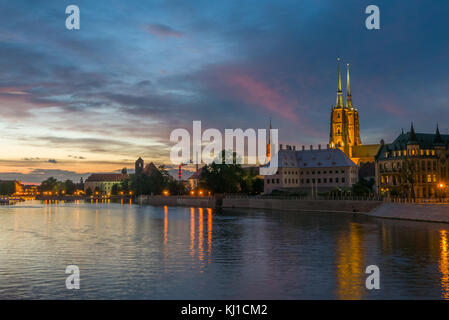 Schöne Altstadt Panorama über pulsierende Himmel, Breslau, Niederschlesien, Polen Stockfoto