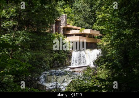 Fallingwater oder der Kaufmann Wohnort, von Frank Lloyd Wright, Pennsylvania, USA konzipiert Stockfoto