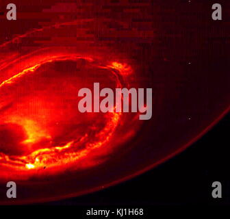 Infrarotbild des südlichen Aurora von Jupiter, wie sie von der NASA-Raumsonde Juno am 27. August 2016 erfasst. Stockfoto