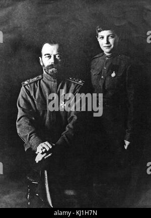 Alexei Nikolajewitsch (1904 - 1918) mit seinem Vater Zar Nikolaus II. im Ersten Weltkrieg 1916. Stockfoto