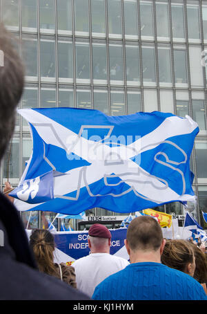 GLASGOW, Schottland - 14. SEPTEMBER 2014: Bei der BBC Schottland HQ Protest während der schottischen Unabhängigkeit Volksabstimmung Stockfoto