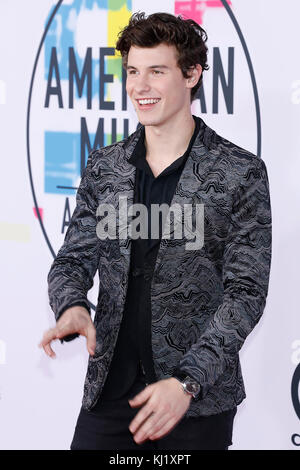 Los Angeles, Ca, USA. Nov. 2017. Shawn Mendes nimmt an den American Music Awards 2017 im Microsoft Theatre am 19. November 2017 in Los Angeles, Kalifornien, USA Credit: John Rasimus/Media Punch ***Frankreich, Schweden, Norwegen, Denark, Finnland, Usa, Tschechien, Südamerika Nur an.***/Alamy Live News Stockfoto