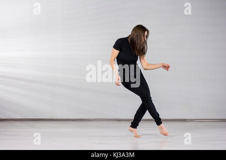 Mädchen Tänzer in Bewegung. Stockfoto