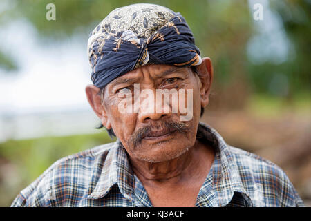 Nahaufnahme Portrait von javanischen Mann udeng/udheng in tamanyaya, West Java, Indonesien Stockfoto