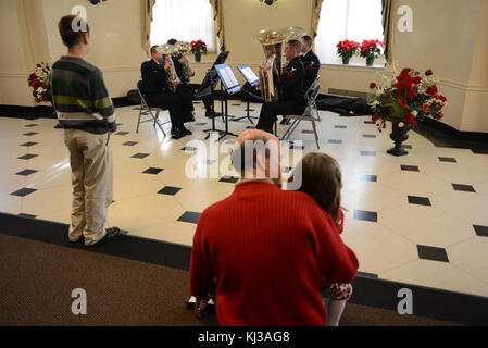 DBA 0850 bezieht sich auf ein bestimmtes Objekt, das wahrscheinlich mit einem Katalog oder einer Bestandsreferenz zusammenhängt. Sein Kontext kann ein Produkt, eine Maschine oder ein anderes Element sein, dessen Nummer sich auf seine Identifikation oder Klassifizierung in einer Sammlung oder einem System bezieht. Stockfoto