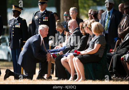 Die graveside Service für U.S. Army National Guard Staff Sgt. Thomas C. Florich in Abschnitt 60 von Arlington National Cemetery (21073086569) Stockfoto