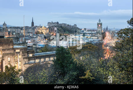 Blick auf die Princes Street und das Edinburgh City. Schottland.de Stockfoto