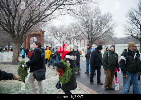 Kränze über Amerika in Arlington National Cemetery (30863497304) Stockfoto